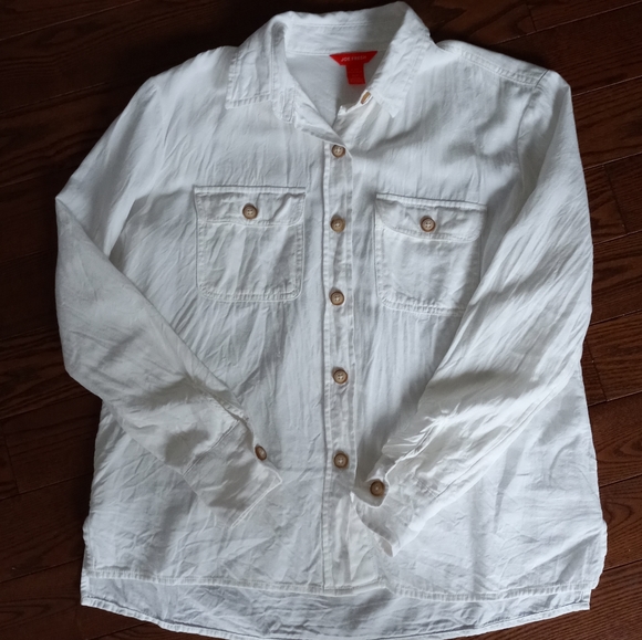Joe Fresh relaxed white button up top - Picture 4 of 9